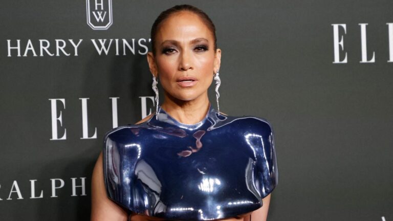 Jennifer Lopez annule This Is Me… Now, les dates de la tournée seraient en raison de la faible vente de billets