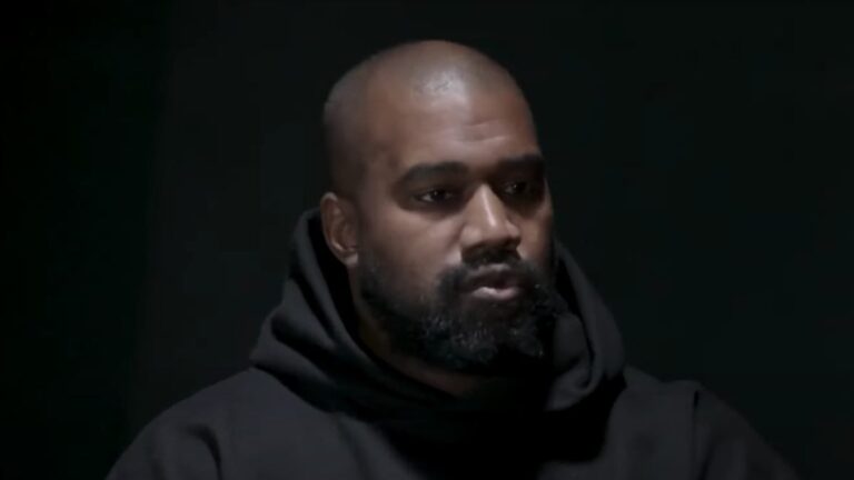 Kanye West dit qu'il a des « problèmes » avec Jésus : « J'ai prié et il ne s'est pas présenté »