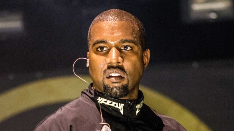 Kanye West divulgue un document adidas qui, selon lui, fait partie d'une conspiration « folle » contre lui