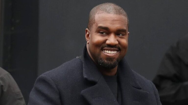 Kanye West retrouve son ancien manager pour la tournée mondiale au milieu de problèmes avec les principaux promoteurs