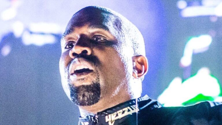 L'équipe de Kanye West affirme que des milliers de vêtements Yeezy ont disparu de l'entrepôt de Los Angeles