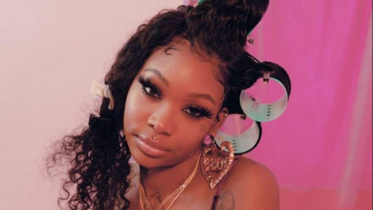 Le manager de Summer Walker appelle les fans à critiquer sévèrement les artistes : « Ils ont besoin d'espace »