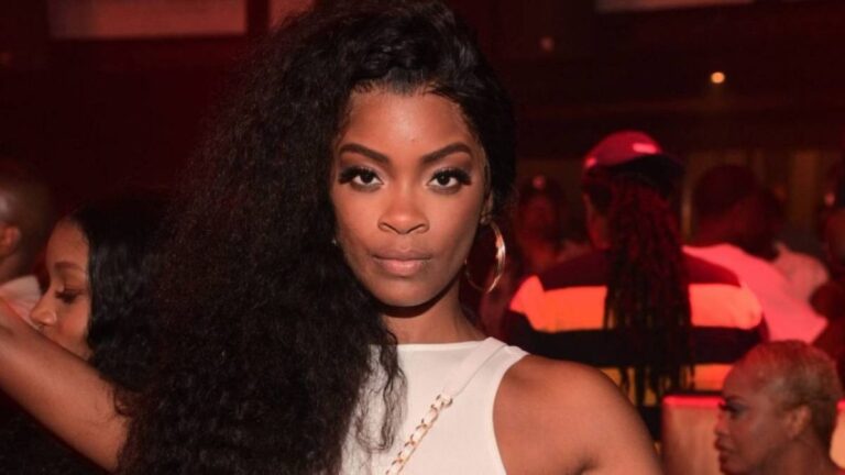 Les fans d'Ari Lennox remettent en question son absence de la programmation du festival Dreamville