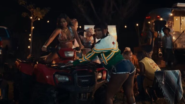 Doechii organise une Swamp Party avec JT et son « Alter Ego » : regardez