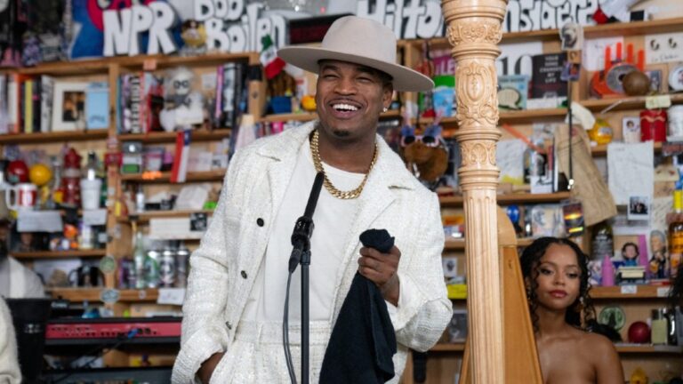 Ne-Yo apporte ses succès en tant que chanteur et auteur-compositeur au Tiny Desk de NPR