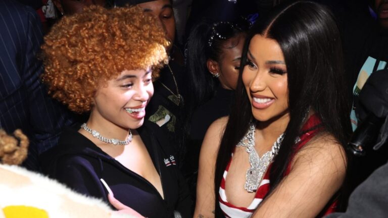 Ice Spice diffuse le crachat de Cardi B avec un fan lors de la fouille du « Ghetto »