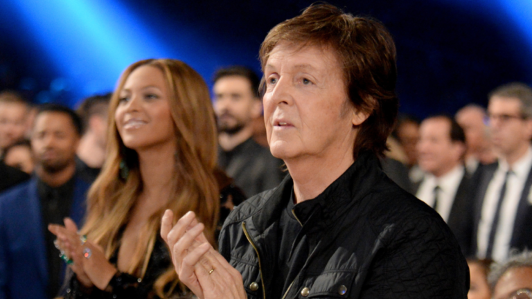 La couverture de « Blackbird » de Beyoncé saluée par Paul McCartney pour avoir ravivé le « message sur les droits civiques »