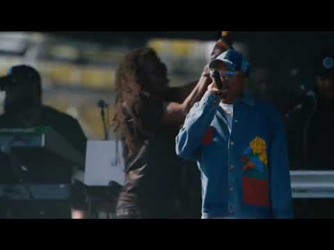 Vidéo Youtube - Lauryn Hill écrase le plateau Coachella de son fils YG Marley pour la réunion des Mini Fugees avec Wyclef Jean