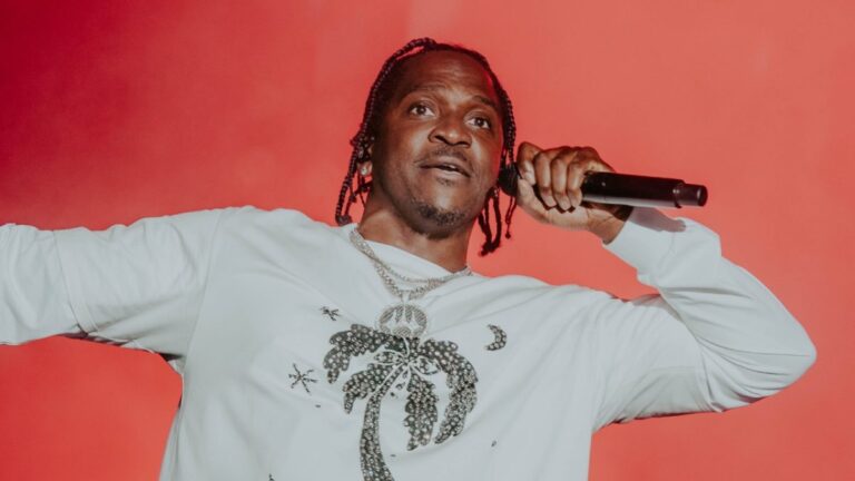 Le bar « Grindin » de Pusha T prend vie alors qu'il s'associe à la légende du basket-ball