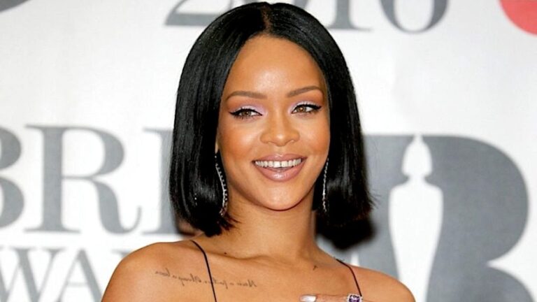 Les fans de Rihanna sont convaincus qu'elle attend leur troisième bébé après une soirée virale