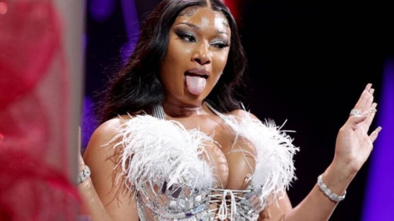 Megan Thee Stallion révèle que sa routine de soins personnels l'a aidée à devenir une meilleure parolière