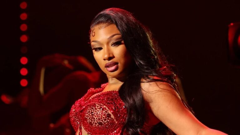 Megan Thee Stallion se déshabille complètement pour une séance photo sexy pour la couverture de « La santé des femmes »