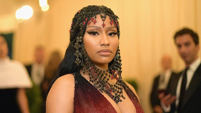 Nicki Minaj prend le temps de passer un joli moment en famille avant l'arrêt de la tournée Pink Friday 2 à Chicago