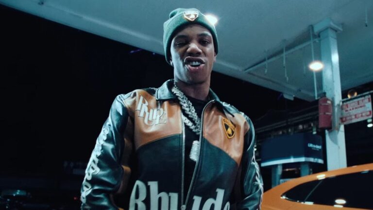 Un sweat à capuche Boogie Wit Da et un entourage macé lors d'une altercation devant un club de Paris