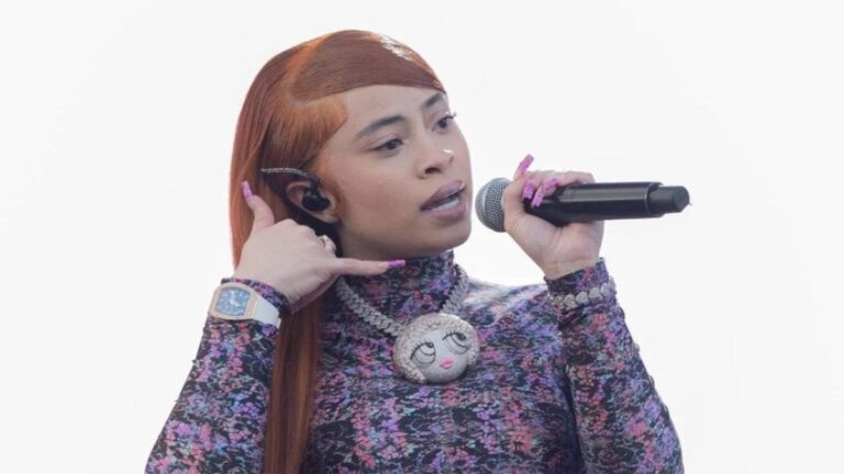 Ice Spice révèle une inspiration nostalgique surprenante derrière le prochain album « Y2K »
