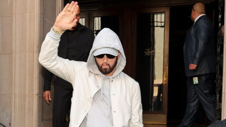 La série documentaire produite par Eminem sur le piratage musical sera diffusée en juin