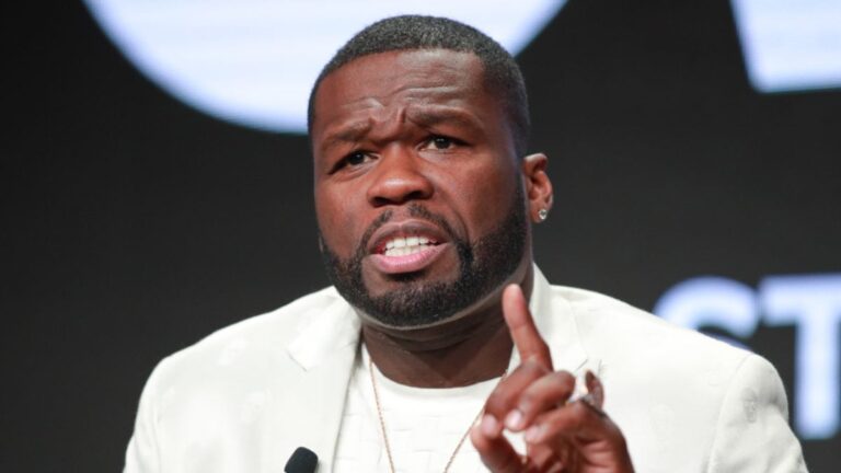 50 Cent appelle à la fin de la violence armée à Chicago après des fusillades mortelles : « Ce n'est pas un gangster »