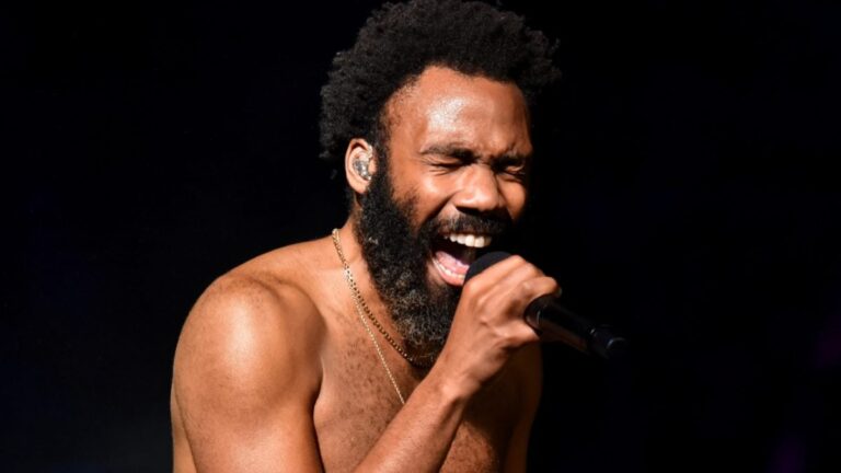 Childish Gambino poursuit son retour musical en annonçant une tournée mondiale massive