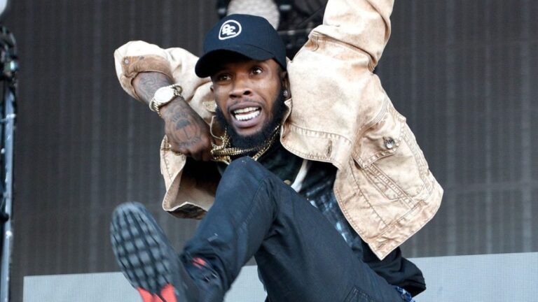 L'appel de Tory Lanez subit un autre revers alors que la demande des procureurs entraîne des retards