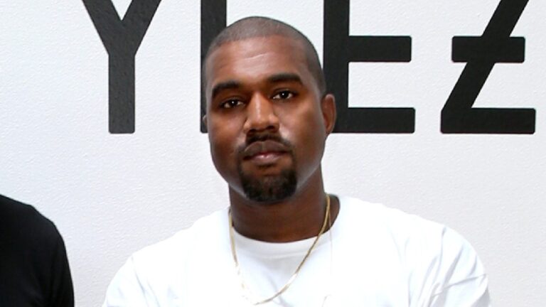 Le vinyle anti-adidas 'MBDTF' de Kanye West en vente pour un montant époustouflant aux enchères