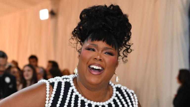 Lizzo partage une réaction « aveugle » aux blagues de « South Park » dans un épisode de perte de poids
