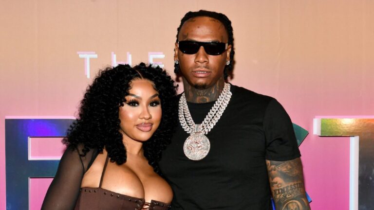 Moneybagg Yo chante de tout son cœur tout en faisant une sérénade à Ari Fletcher avec Slow Jam