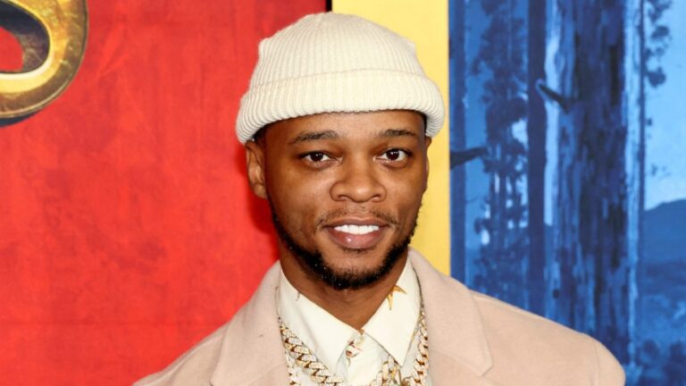 Papoose défend que les paroles de rap ne soient pas utilisées devant le tribunal lors d'un puissant discours au Capitole de l'État de New York