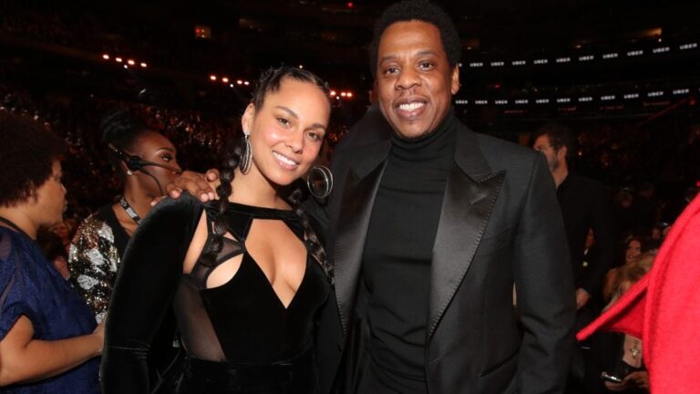 Alicia Keys fait allusion à une nouvelle collaboration avec JAY-Z alors que « Empire State Of Mind » atteint 1 milliard de streams