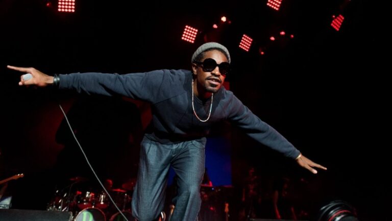 André 3000 recrute son dentiste pour partager l'annonce de sa tournée estivale