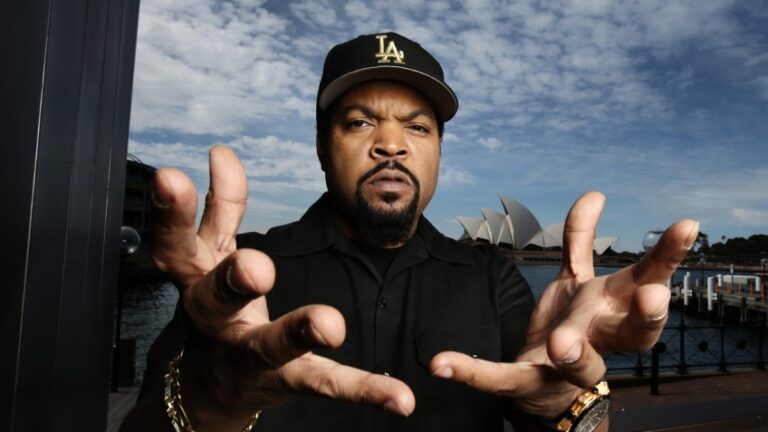 Ice Cube dit que le nouveau « Friday » a de la « traction » avec Warner : « Ils ont finalement repris conscience »
