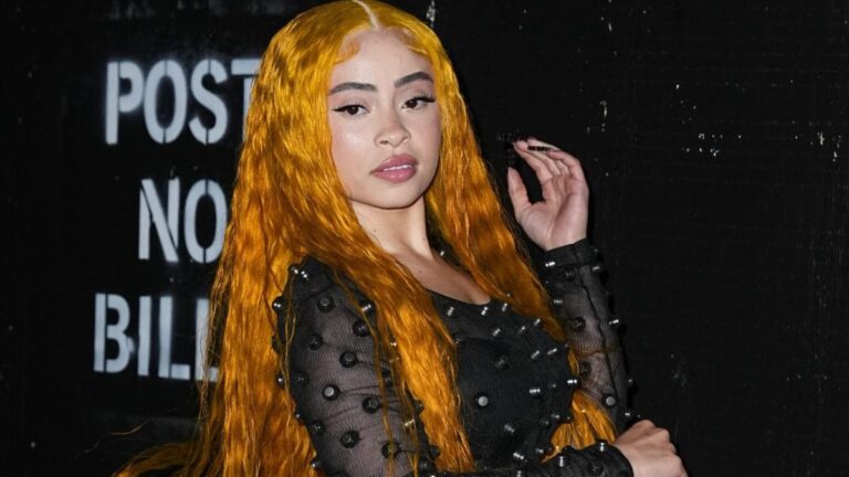 Ice Spice accuse les rappeurs d'avoir mordu ses flow dans « Y2K! »  Fragment