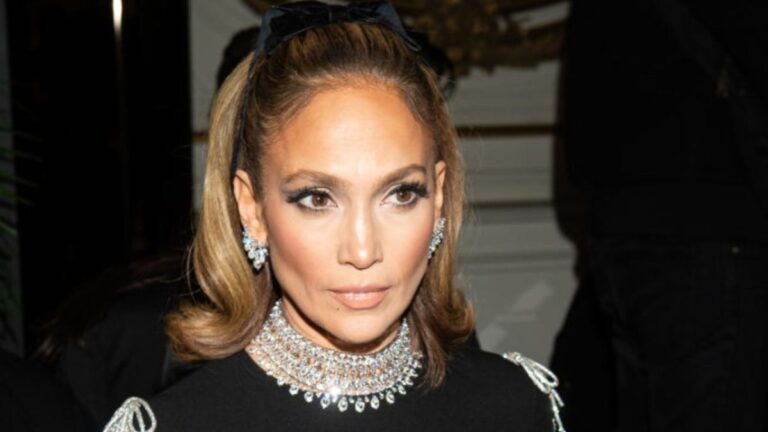 Jennifer Lopez 'Heartsick' à propos de l'annulation de sa tournée : 'Je vous aime tellement'