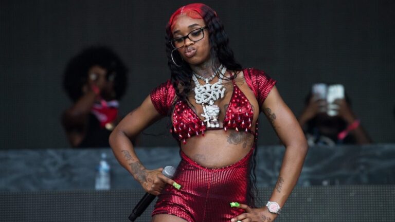 Sexyy Red nie avoir participé à la bagarre à l'aéroport de Newark : « Ce n'était pas moi »