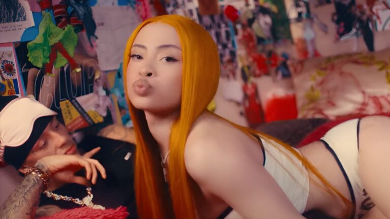 Ice Spice et Central Cee se retrouvent au lit dans la vidéo séduisante « Did It First »