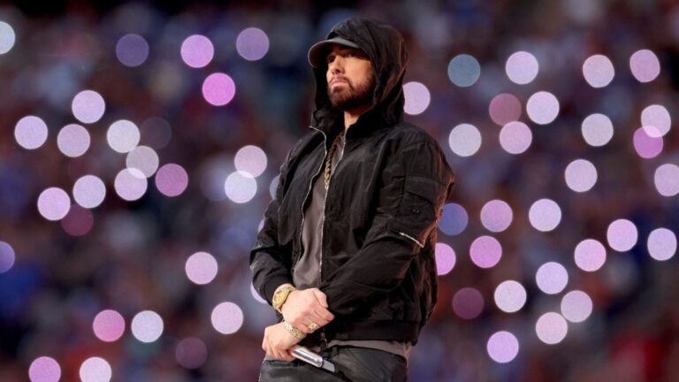 Eminem repousse la sortie du clip de « Tobey » : « Désolé pour le retard »