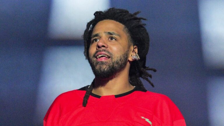 J. Cole remporte sa première plaque de diamant alors que « Middle Child » franchit une étape importante en termes de ventes
