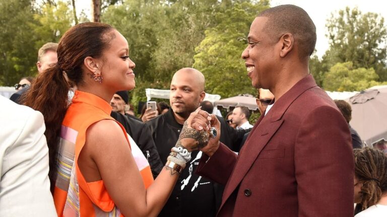 L'ancien attaché de presse de Rihanna s'exprime pour éviter le drame autour du documentaire sur JAY-Z