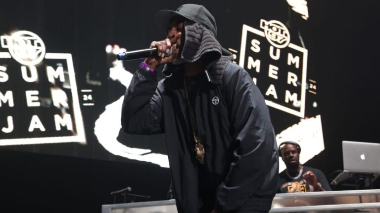 Rakim revient avec son premier album en 15 ans et son rôle est une surprise