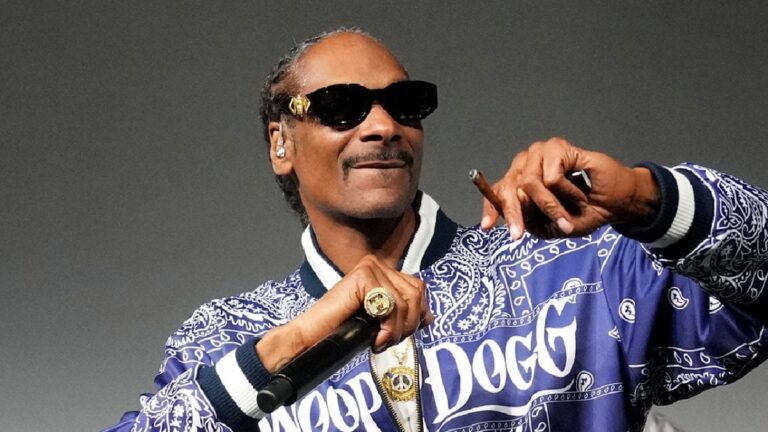 Snoop Dogg présente son nouveau membre de Death Row à l'approbation des fans : « C'est dur »