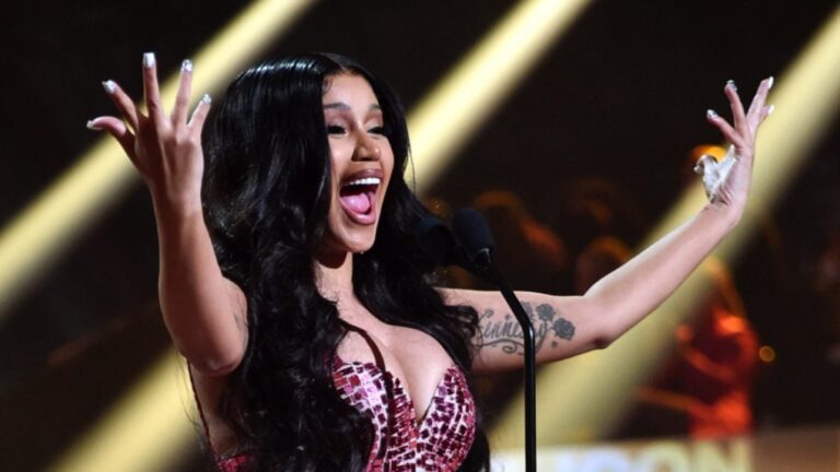 Cardi B met fin aux spéculations sur le blanchiment de la peau pendant sa grossesse : « Pourquoi devez-vous être si stupides ? »