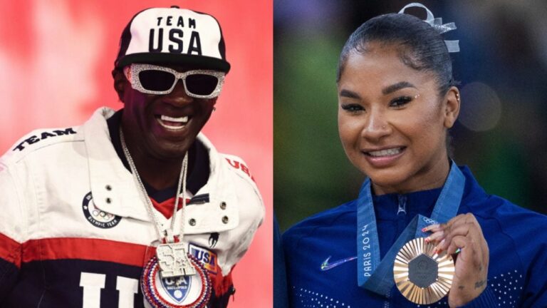Flavor Flav Gifts Jordan Chiles Chaîne d'horloge en bronze suite à la controverse sur la médaille olympique