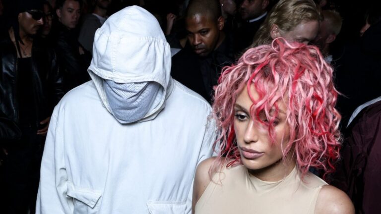 Kanye West poursuivi en justice pour 1,5 million de dollars à cause de photos de lui et de sa femme