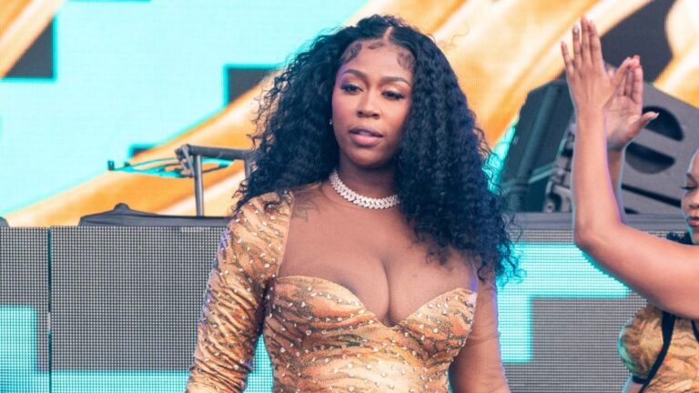 Kash Doll dénonce un « leader communautaire » de la région d'Atlanta pour avoir qualifié sa maison de « maison de drogue »