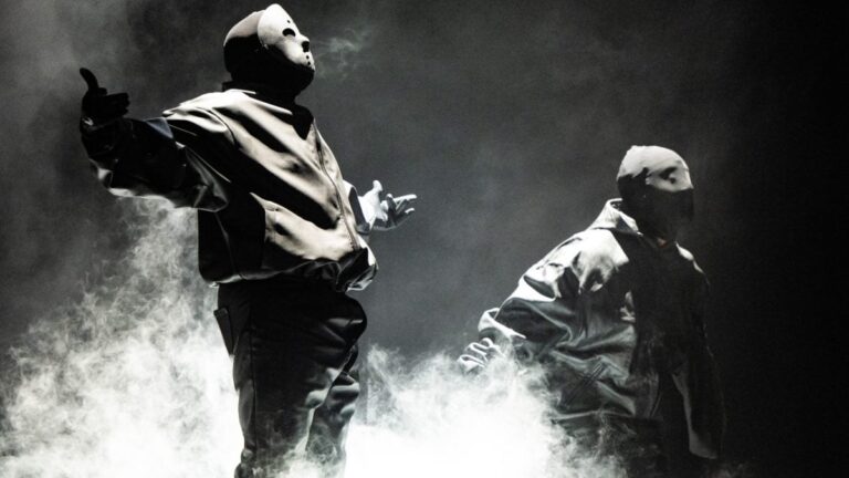 Les prévisions de ventes de la première semaine de « Vultures 2 » de Kanye West et Ty Dolla $ign sont disponibles