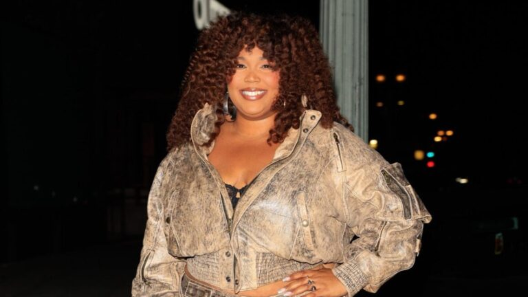 Lizzo dit qu'elle « prend une année sabbatique » lors de sa visite à Bali : « (Je) protège ma paix »