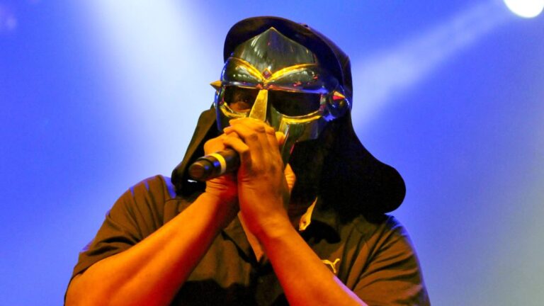 Bande-annonce de la bande originale de MF DOOM pour le nouveau mode de jeu crossover « Fortnite » et Marvel