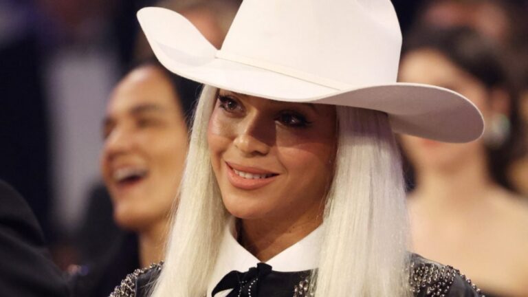 Beyoncé obtient 0 sur 17 aux People's Choice Country Awards alors que les snobs se poursuivent