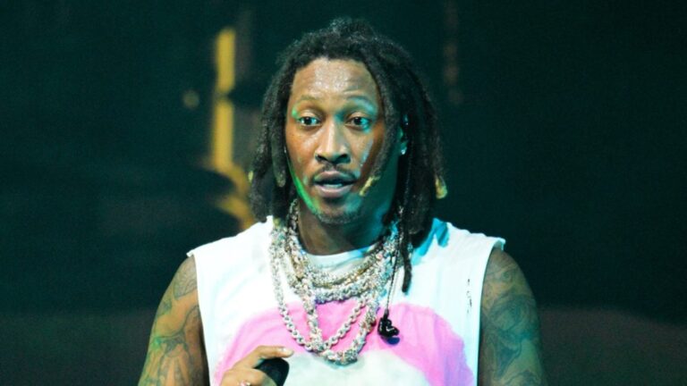 Future Checks un fan trop zélé pour lui avoir crié au visage : « Pourquoi cries-tu ?! »