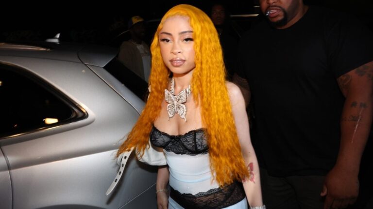 Ice Spice règle son procès avec le rappeur de Brooklyn qui l'accusait d'avoir volé « In Ha Mood »