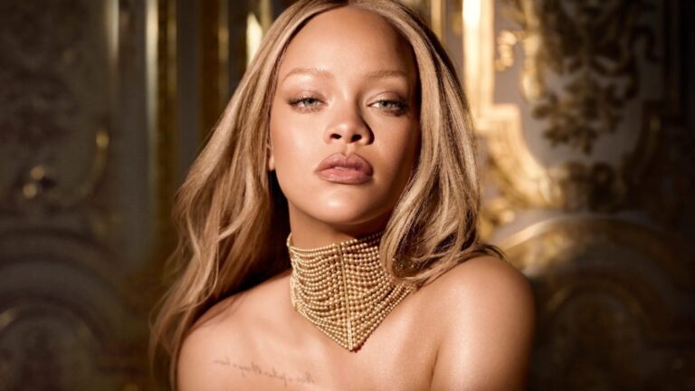 Rihanna a un « rêve doré » dans la nouvelle publicité du parfum Dior